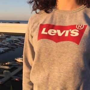 Levi’s Crewneck